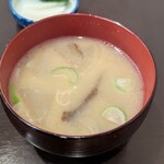 とんかつ 燕楽 - 味噌汁
