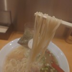 麺屋 すずらん - 麺も旨い！！