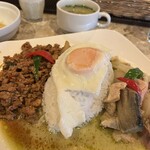 タイ料理 タイダイニングプラーローマー - 