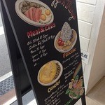 Eggsn Things - そそられる立看板