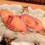 誠 - 赤貝の握り
      
      身とヒモをセットで(*☻-☻*)