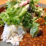 地球屋 - 豚トロ ロゼワイン煮カレー&カジキのトマトカレー