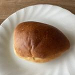 しろはとベーカリー - クリームパン