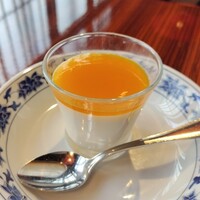 横浜中華街 重慶飯店 本館 - 杏仁プリン