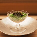 かんだ - ふぐ刺し、ふぐの皮、胡麻豆腐　ネギとキャビア乗せ