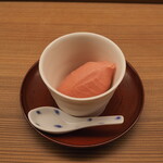 かんだ - 苺のミルクアイス