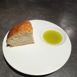 イナカーザ - 目の前で焼くパン｡2種の小麦粉と米粉､京都の酒蔵の酒粕｡