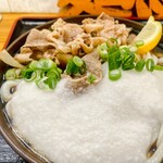 麺紡 - 肉とろろぶっ掛け
