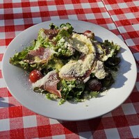 スペイン産生ハムとパルミジャーノのサラダ