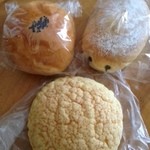 パテスリーアンドベーカリープチラパン - アンパン、クリームパン、メロンパン