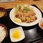Meshiya Suzugin - 盐味鸡腿烧定食