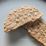 坂角総本舖 - 看板商品の「ゆかり」