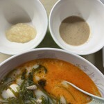 大上海 麻辣湯 - 今回も追加でゴマだれとたっぷりニンニク！