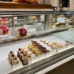 シャンドワゾー - ▪ショーケース