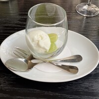 THE COSMOPOLITAN GRILL BAR TERRACE - 