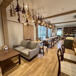 サクラ テーブル - 店内