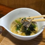 キッチン ブルー グローブ - 優しい味のスープ