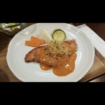 キッチン ブルー グローブ - 昨年８月の金目鯛ポワレ　オマールビスクソース、カダイフが乗っています