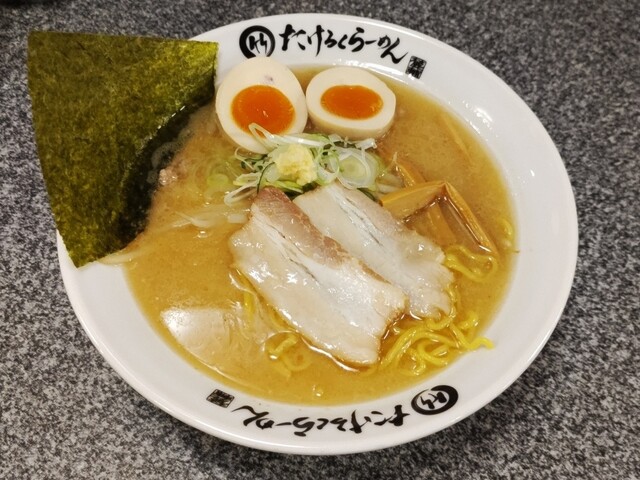 たけろくらーめん 登別温泉町の豚骨ラーメン専門店