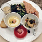 グラスコート - まず最初はサラダやおつまみ系