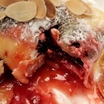 グラスコート - 中にはベリーソースが