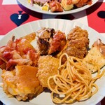 ＆ sweets!sweets! buffet! ALICE 札幌ル・トロワ店 - フードメニュー。揚げ物がザクザクで最高！