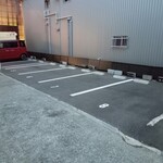 289198817 - 駐車場あります（店舗東側）