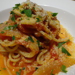 タケル クインディチ - 新玉葱と自家製パンチェッタのアマトリチャーナのアップ