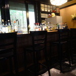 タケル クインディチ - バーのようなカウンター席