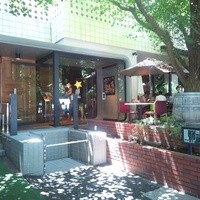 キハチ 青山本店 - 緑に囲まれて気持ちいい♪