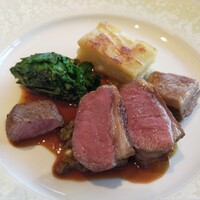 ベージュ アラン・デュカス 東京 - 