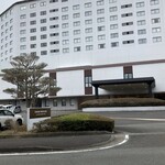 グランドメルキュール - ホテル外観(大きすぎて全体が写せません)