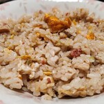 中華タカノ - チャーハン。町中華らしいチョイとしょっぱめのチャーハンで、ガッツリ食べたい人にオススメ！