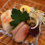 七楽 - 初っ端から豪華。以後もテンポ良く料理が届きます♪