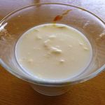 十勝川温泉 三余庵 - 鹿追町の農場の牛乳　ノンホモなので、乳脂肪が浮いてます♫　濃ゅ〜い