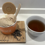 ジャパニーズアイス櫻花 - 小盛（牛乳、マロンdeマロン、黒糖ほうじ茶）。お口直しの塩昆布とお茶