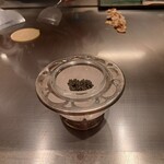 日比谷 モンシェルトントン - オランダ産のキャビアです。