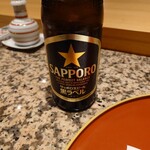 和泉鮨 - ビールはサッポロ黒ラベル