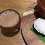 ケララキッチン - 1個はチャイと一緒に♪