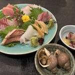 魚貝三昧 彬 - お通し、お刺身の盛り合わせ（二人前）