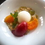 レストラン シンフォニー - 甘夏のブランマンジェ ピスタチオのソース
      アプリコットのコンポート 季節のソルベ