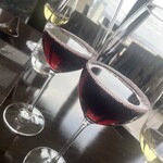 レストラン シンフォニー - お肉料理には赤ワイン。ノンアルなのにしっかりワインを感じます✨