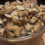 麦と麺助 - 出汁に使った蛤