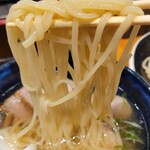 ラーメン 坊也哲 - つけ汁に