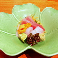 味工房まんま 別館 - 天然本まぐろ"インドマグロ" 中トロが楽しめるお造り