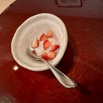 四谷YAMAZAKI - イチゴのデザート