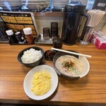 老虎苑 - かす汁定食とスクランブルたまご。これで@750円