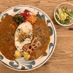 CURRY CAFE でここ - バターチキンと塩とろ豚カレー