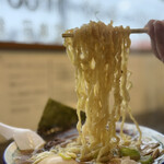 らー麺　Do・Ni・Bo - ビロビロ太麺をリフトUP⤴️