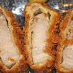 バラとんかつ！脂が乗ってジューシーです。